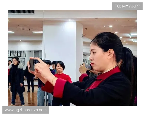 社区互动功能丰富，真人视讯真人手机版让你结识更多志同道合的玩家